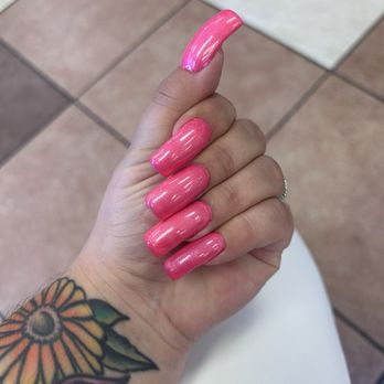 WiWi Nails & Spa - Nail Salons Near Me - Oneonta, New York