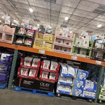 Costco Wholesale - Wholesale Stores Near Me - Everett, Massachusetts