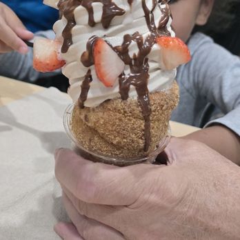 Crispy Cones - Ice Cream & Frozen Yogurt Near Me - Edison, New Jersey