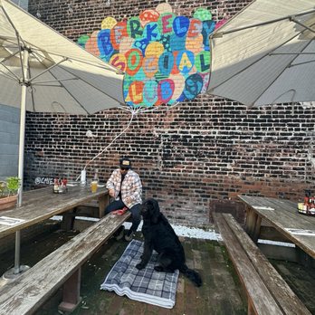 Berkeley Social Club - Outdoor patio - Breakfast & Brunch Near Me - Berkeley, California