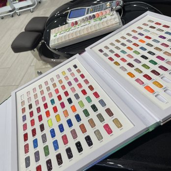 Noire The Nail Bar - Lots of trendy colors - Nail Salons Near Me - Orlando, Florida