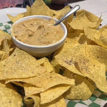Beef 'O' Brady's - Queso and chips - Pubs Near Me - Cocoa, Florida