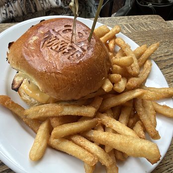 Duke's Counter - Proper Burger - Burgers Near Me - Washington, DC, District of Columbia