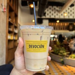 Devoción - Decaf latte