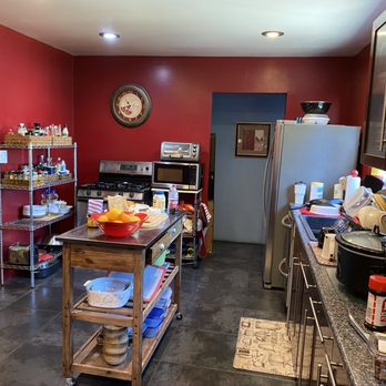 MTD Kitchen - Before - Cabinetry Near Me - North Hollywood, California MTD Kitchen - Before - Cabinetry Near Me - North Hollywood, California