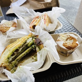 Fendu Boulangerie - Breakfast Panini's & Blueberry Muffins. - Bakeries Near Me - Honolulu, Hawaii