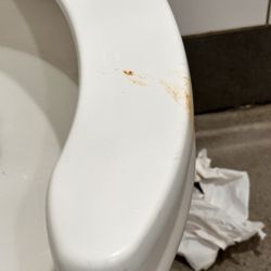 Walmart Supercenter - Smears on seat in bathroom & 'y toilet paper on the floor.