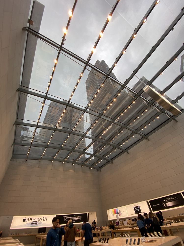 APPLE UPPER WEST SIDE Updated September 2024 162 Photos & 450