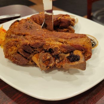Max's Restaurant - Bloomfield - Crispy Pata - Filipino Near Me - Bloomfield, New Jersey