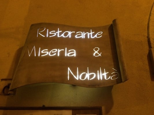 Miseria e Nobiltà by null