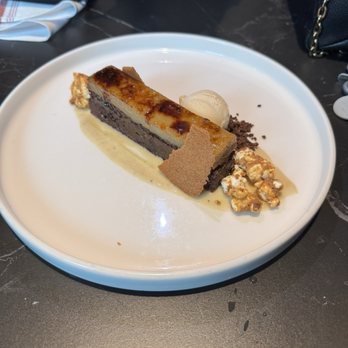 District Kitchen - Anderson Lane - Creme Brulee Brownie - New American Near Me - Austin, Texas District Kitchen - Anderson Lane - Creme Brulee Brownie - New American Near Me - Austin, Texas
