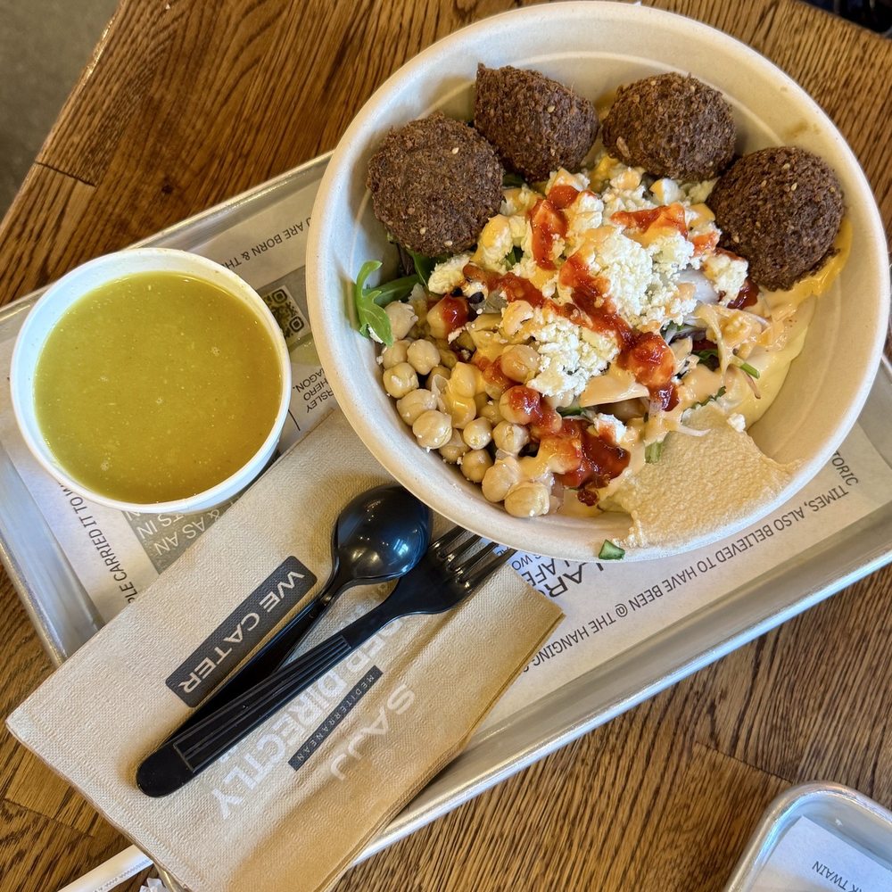 Rice bowl w/ falafel Rice bowl w/ falafel