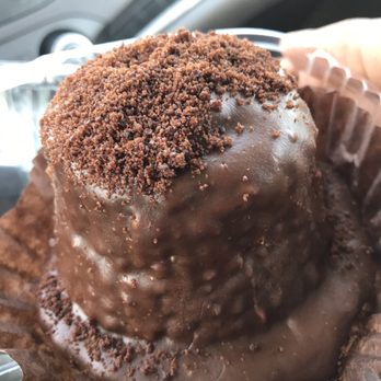 Sweet Kream Bakery - Mud slide - Bakeries Near Me - Chesapeake, Virginia
