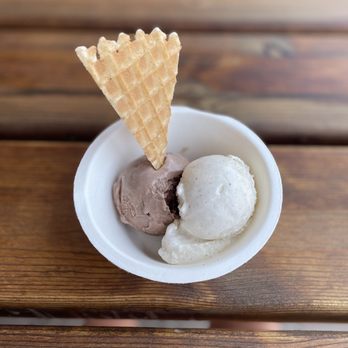 Jeni's Splendid Ice Creams - Ice Cream & Frozen Yogurt Near Me - Durham, North Carolina Jeni's Splendid Ice Creams - Ice Cream & Frozen Yogurt Near Me - Durham, North Carolina