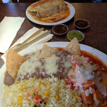Melody's Fresh Mexican Kitchen - Chicken tamale combo + Burrito de Machaca - Mexican Near Me - Reseda, California