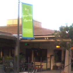 Islands Restaurant - Outdoor & indoor seating