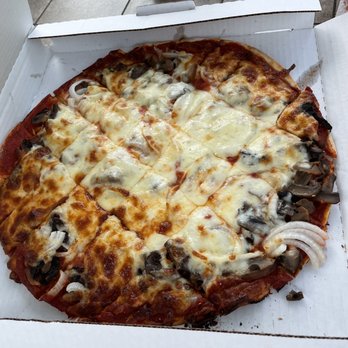 Carbone's Pizza and Pub - Rosemount - Pizza (mushroom & onion) - Pizza Near Me - Rosemount, Minnesota Carbone's Pizza and Pub - Rosemount - Pizza (mushroom & onion) - Pizza Near Me - Rosemount, Minnesota