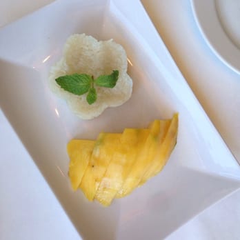 Patou Thai - Sticky rice and mango - Thai Near Me - Belmont, Massachusetts Patou Thai - Sticky rice and mango - Thai Near Me - Belmont, Massachusetts