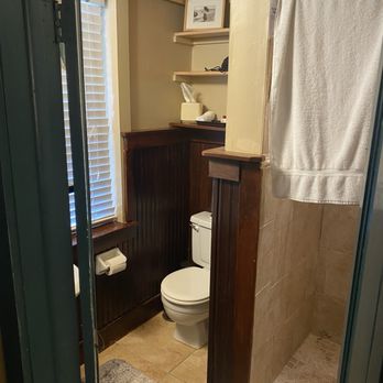St. Francis Inn - Bathroom, admittedly small. - Bed & Breakfast Near Me - St Augustine, Florida St. Francis Inn - Bathroom, admittedly small. - Bed & Breakfast Near Me - St Augustine, Florida