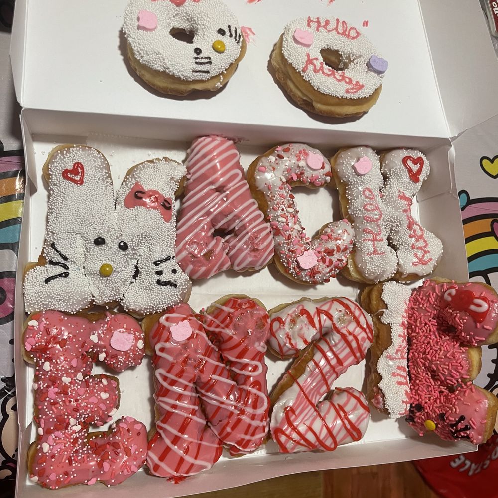 Robin’s Snowflake Donuts & Cafe - Donuts Near Me - Spring, Texas