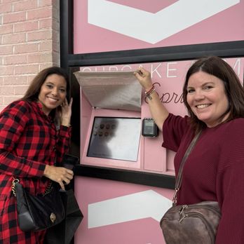 Sprinkles Tampa - Cupcake ATM - Cupcakes Near Me - Tampa, Florida Sprinkles Tampa - Cupcake ATM - Cupcakes Near Me - Tampa, Florida
