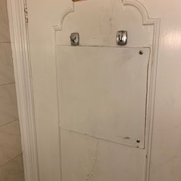 This is the door in my bathroom! This is the door in my bathroom!