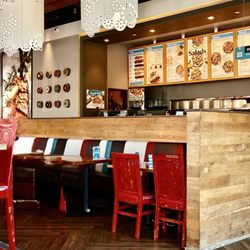 Luna Grill Mira Mesa - Dining area