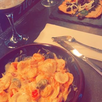 The Hammer & Quill - Cajun Mac n cheese, doomsday daiquiri, Mediterranean flatbread - Cocktail Bars Near Me - South Bend, Indiana The Hammer & Quill - Cajun Mac n cheese, doomsday daiquiri, Mediterranean flatbread - Cocktail Bars Near Me - South Bend, Indiana