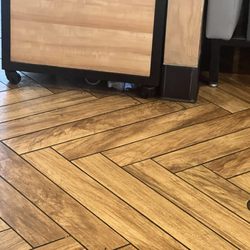 Jack's Family Restaurant - Trash in floor in lobby