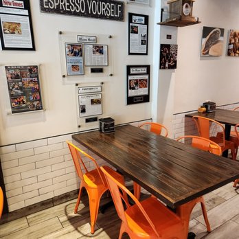 Empanada Harry's Bakery and Cafe - Venezuelan Near Me - Miami, Florida Empanada Harry's Bakery and Cafe - Venezuelan Near Me - Miami, Florida