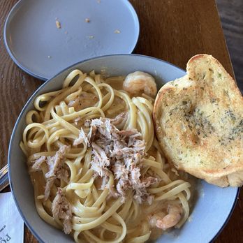 Charleston Crab House - Shrimp Linguini with crap meat topping - Seafood Near Me - Charleston, South Carolina Charleston Crab House - Shrimp Linguini with crap meat topping - Seafood Near Me - Charleston, South Carolina