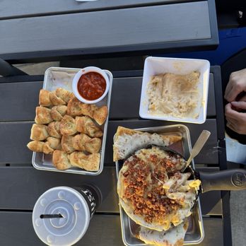 Crust Pizza - Baked Mac n cheese with bacon, garlic knots, kids Mac n cheese - Pizza Near Me - New Braunfels, Texas Crust Pizza - Baked Mac n cheese with bacon, garlic knots, kids Mac n cheese - Pizza Near Me - New Braunfels, Texas