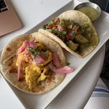 Della Coffee - Tacos - Coffee & Tea Near Me - Houston, Texas