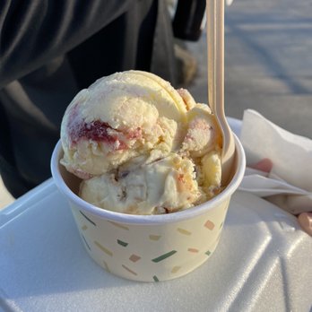 LICK SoBro - Strawberries and cream, munchies - Ice Cream & Frozen Yogurt Near Me - Indianapolis, Indiana