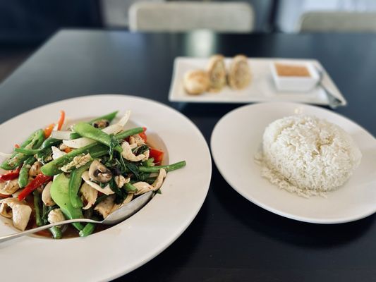 Nong's Thai Cuisine by null