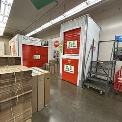 L&L Pizza and Pasta New York Style - Storage