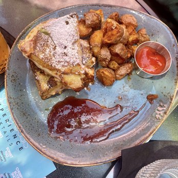 insideOUT - Monte Cristo with potatoes - Lounges Near Me - San Diego, California insideOUT - Monte Cristo with potatoes - Lounges Near Me - San Diego, California