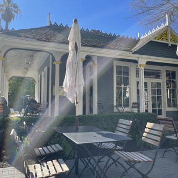 Sam's General Store - Outdoor dining area - Coffee & Tea Near Me - Calistoga, California Sam's General Store - Outdoor dining area - Coffee & Tea Near Me - Calistoga, California