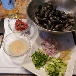 The mussels were small but only one dead out of the bag. Angry mussels he we come.