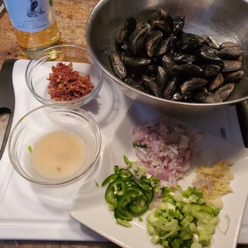 Harris Teeter - The mussels were small but only one dead out of the bag. Angry mussels he we come. - Grocery Near Me - Fulton, Maryland