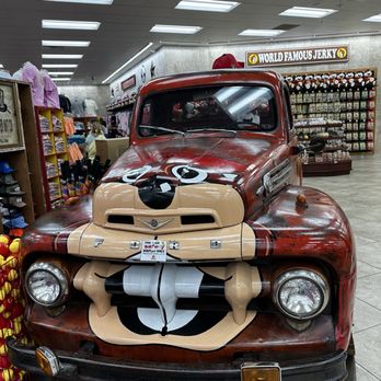 Buc-ee's - Gas Stations Near Me - Calhoun, Georgia