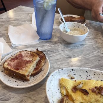 Golden Egg Pancake House - Western Omelet - Breakfast & Brunch Near Me - Surfside Beach, South Carolina