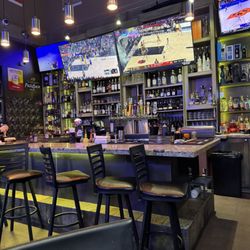 3N1 Sports Bar & Grill