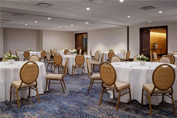 Amway Grand Plaza, Curio Collection by Hilton by null