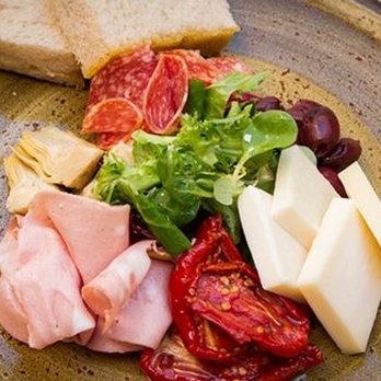 Taverna Vaelsa - Italian Near Me - HELSINKI, 18 Taverna Vaelsa - Italian Near Me - HELSINKI, 18