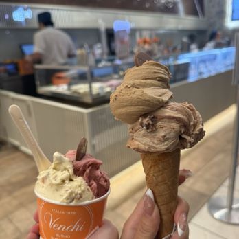 Venchi - left: strawberry & chocolate chips and tiramisu right: cappuccino and hazelnut biscuit - Gelato Near Me - Santa Clara, California Venchi - left: strawberry & chocolate chips and tiramisu right: cappuccino and hazelnut biscuit - Gelato Near Me - Santa Clara, California