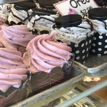 Bella Napoli - Gorgeous cupcakes - Bakeries Near Me - Latham, New York