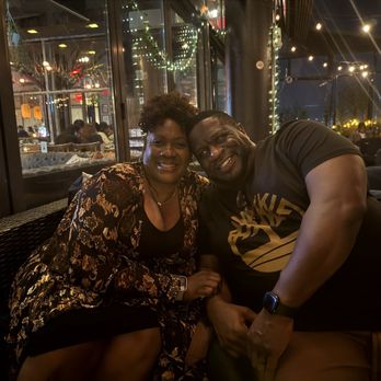 Leaf Bar & Lounge - Me and my wife celebrating with our daughters - Lounges Near Me - Flushing, New York