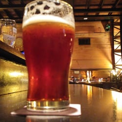 Cheverry - Buen lugar, Rica cerveza, lo demás no se.