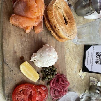 Bistro V - Everything bagel with lox - French Near Me - Greenwich, Connecticut Bistro V - Everything bagel with lox - French Near Me - Greenwich, Connecticut
